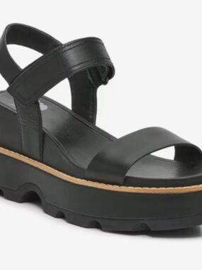 Sorel Black Joanie IV Y Strap Platform Sandals